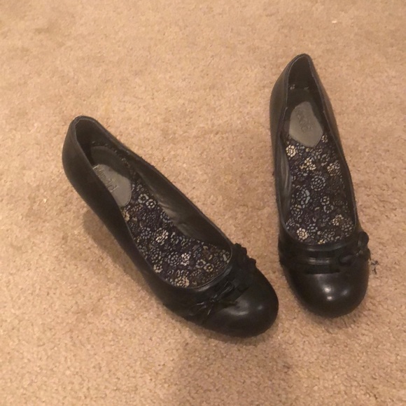 Women’s heels - Picture 2 of 2